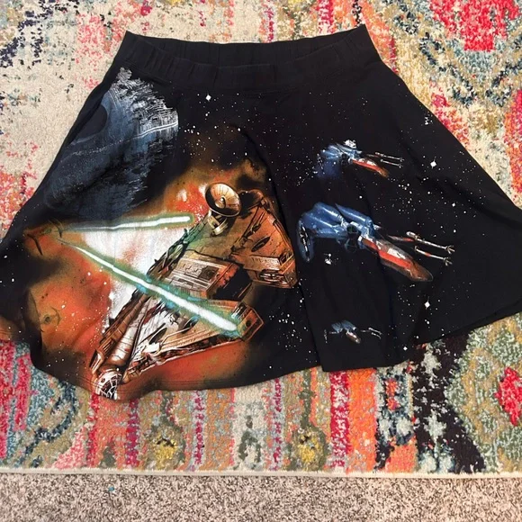 Star Wars Women’s Skirt - Picture 1 of 4